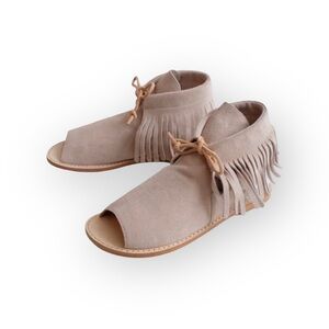 Martha Davis ❃ Fringe Flat Open Toe + Heel Bootie Sandal ❃ Stone Suede ❃ 38 7.5M